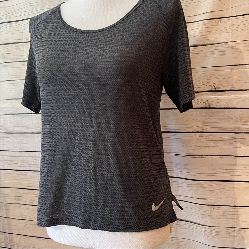 Nike DRI-FIT Knit Athletic Short Sleeve Tee Size Small